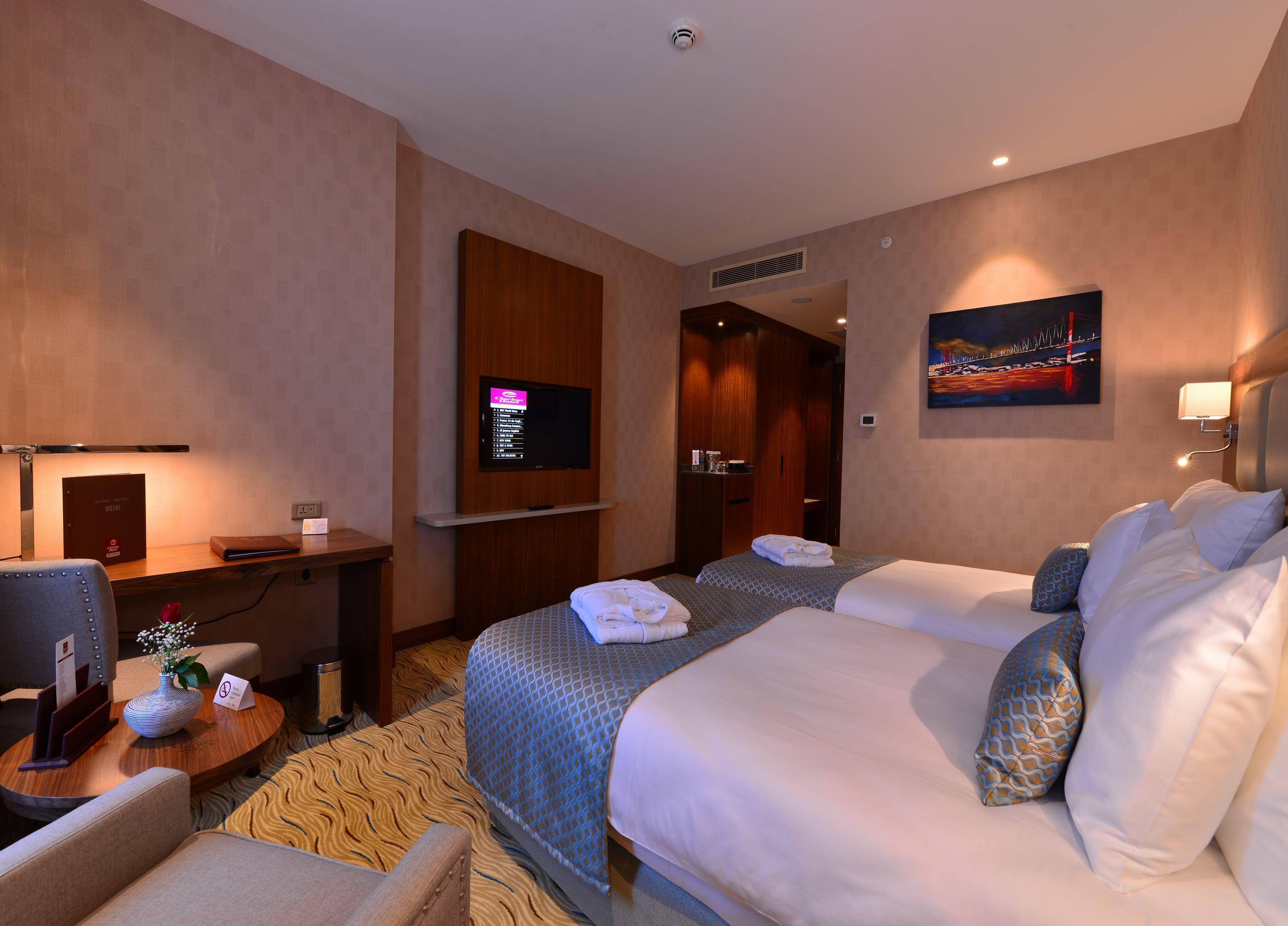 Clarion Hotel Istanbul Mahmutbey Bagian luar foto