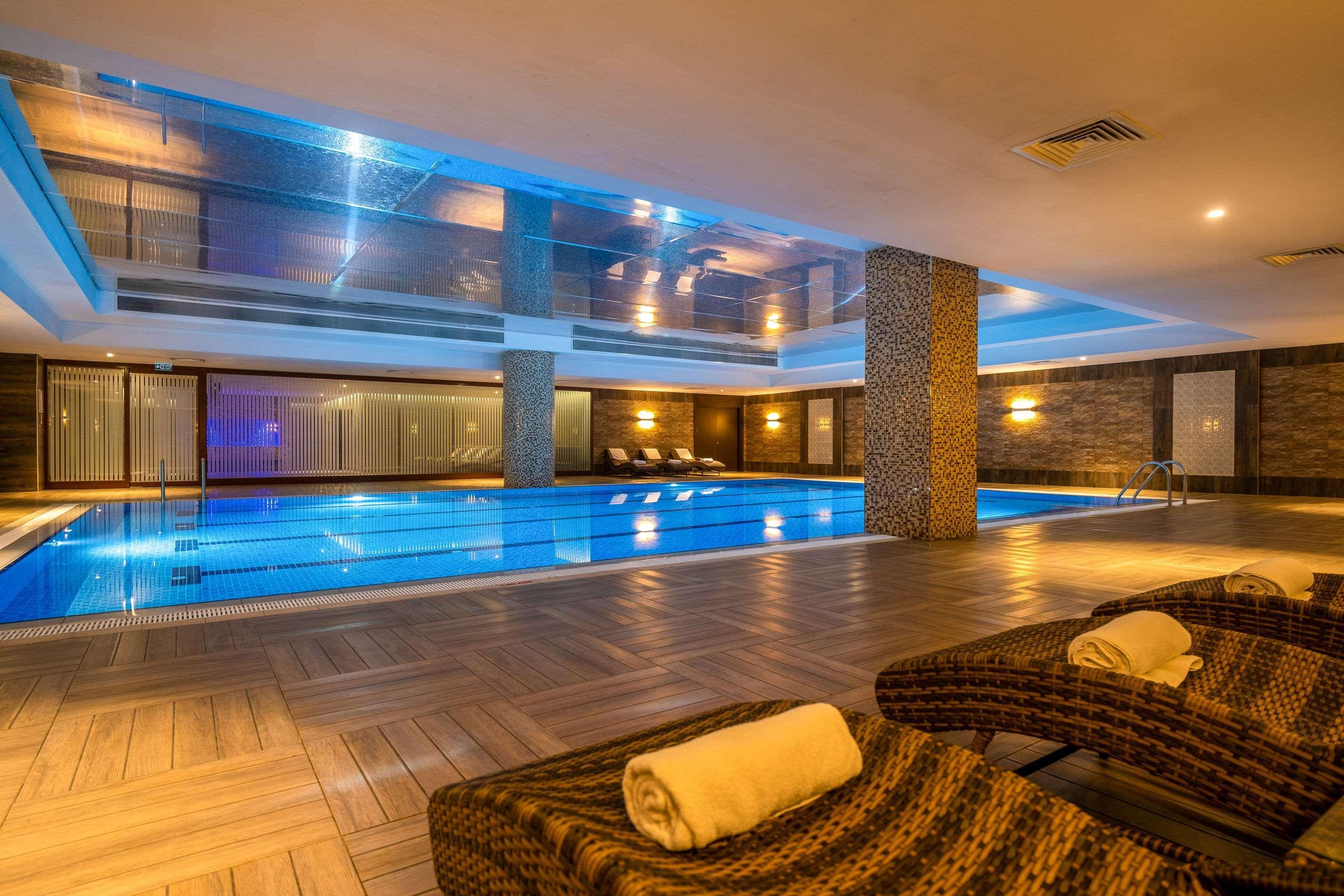 Clarion Hotel Istanbul Mahmutbey Bagian luar foto